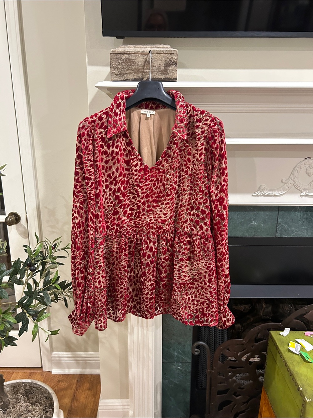 JODIFL Red Animal-Print Long-Sleeve Peplum Blouse